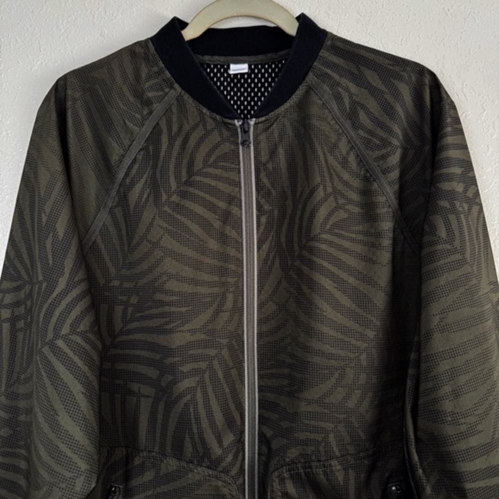 Old Navy black olive palm leaf water resistant tech bomber jacket XL - Picture 2 of 9